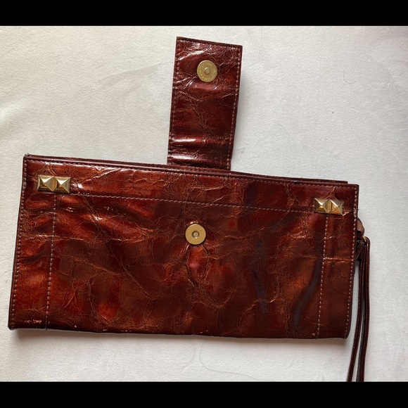 Clutch - Picture 3 of 5